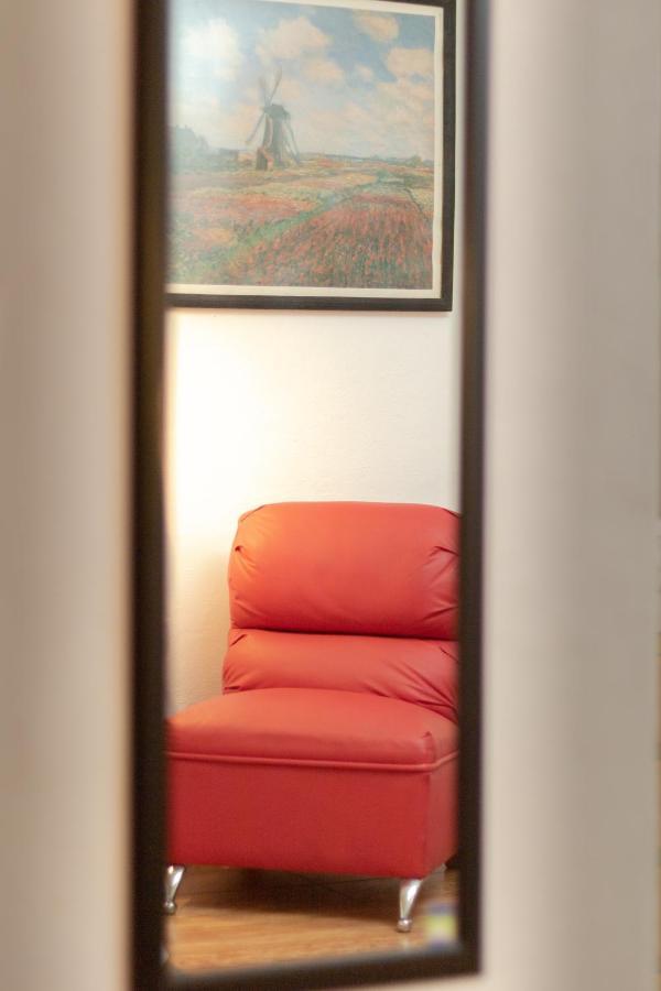 צ'ולולה Pascual Inn Suites מראה חיצוני תמונה