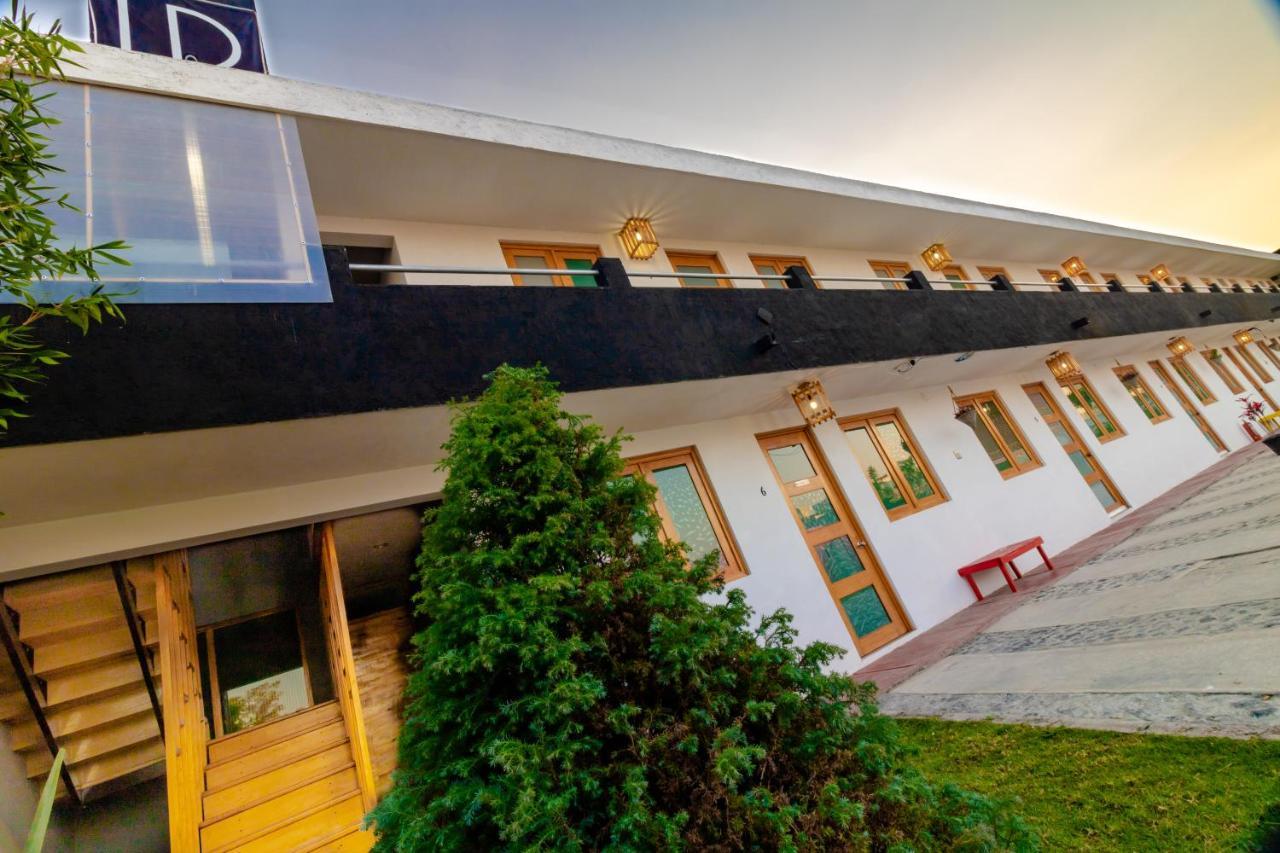 צ'ולולה Pascual Inn Suites מראה חיצוני תמונה