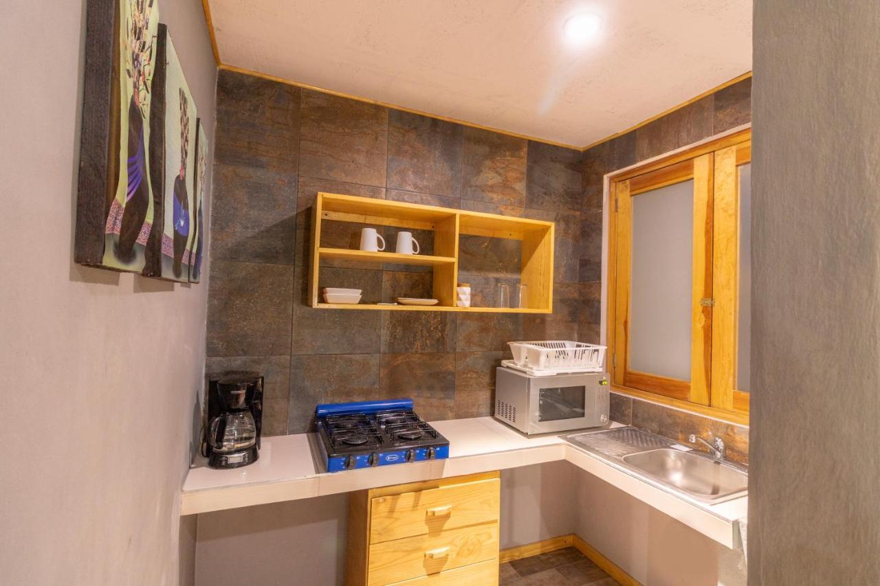 צ'ולולה Pascual Inn Suites מראה חיצוני תמונה
