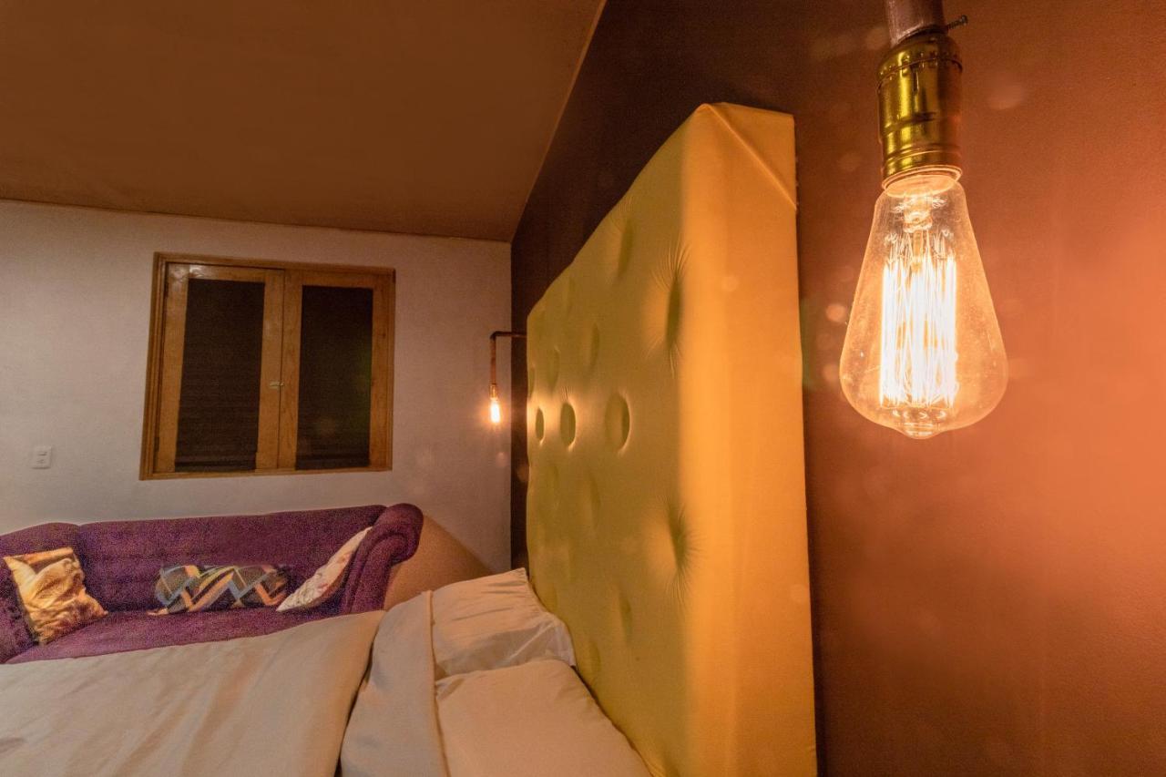 צ'ולולה Pascual Inn Suites מראה חיצוני תמונה