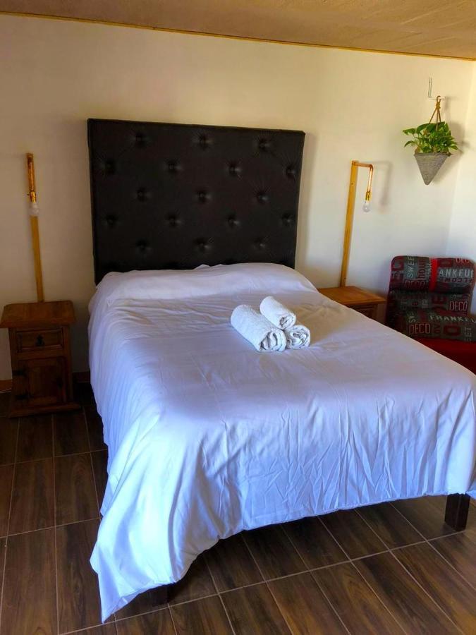 צ'ולולה Pascual Inn Suites מראה חיצוני תמונה
