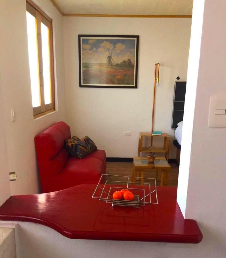צ'ולולה Pascual Inn Suites מראה חיצוני תמונה